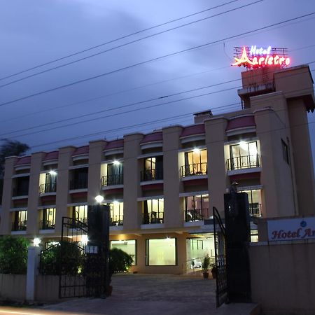 โรงแรมอริสโตร โลนาวาลา ภายนอก รูปภาพ